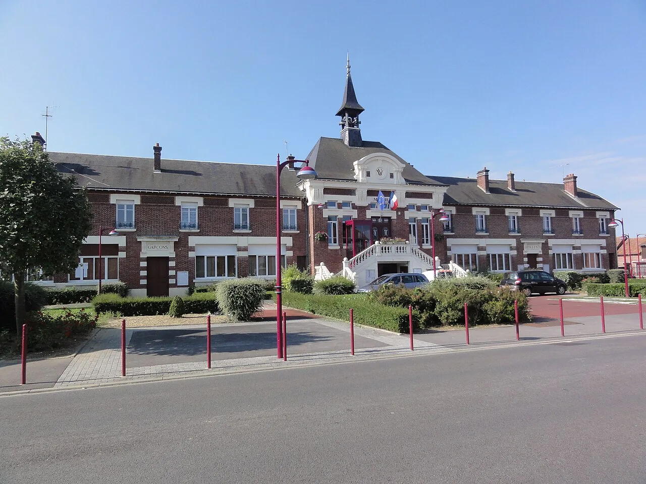 Viry-Noureuil (Aisne) mairie-école